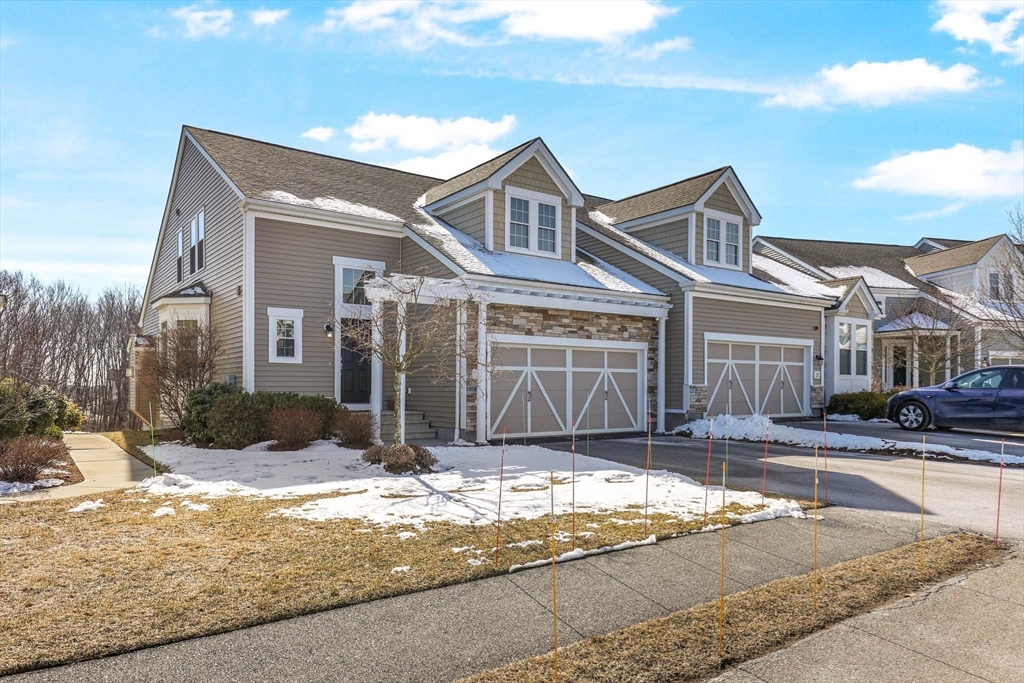 9 Autumn Ridge Dr # 9