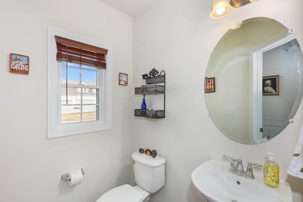 9 Autumn Ridge Dr # 9