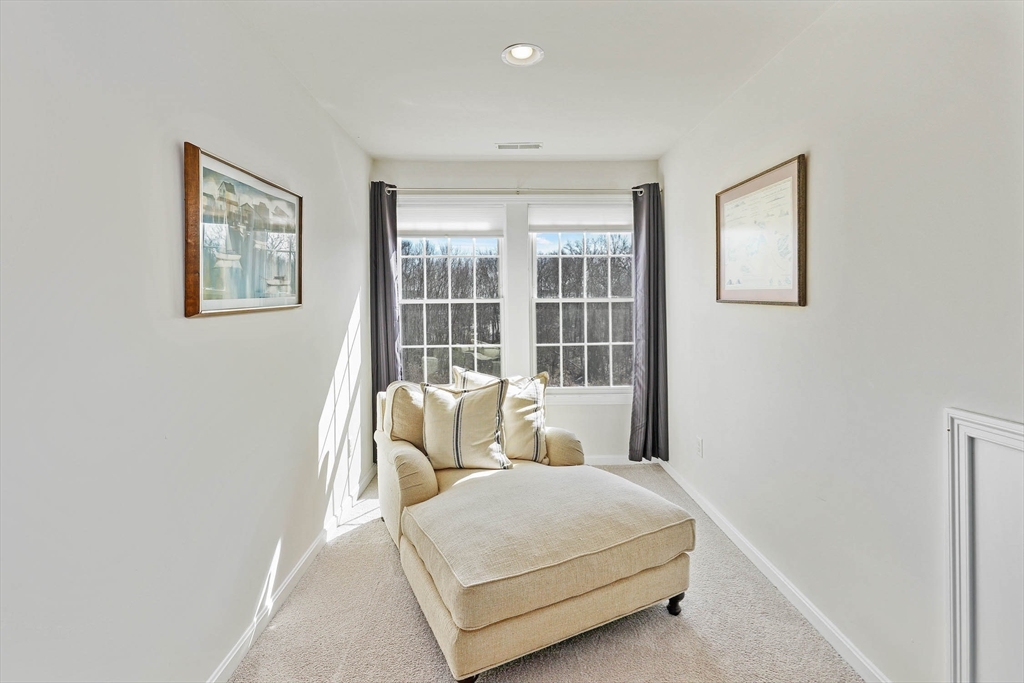 9 Autumn Ridge Dr # 9