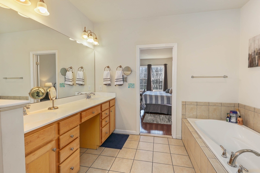 9 Autumn Ridge Dr # 9