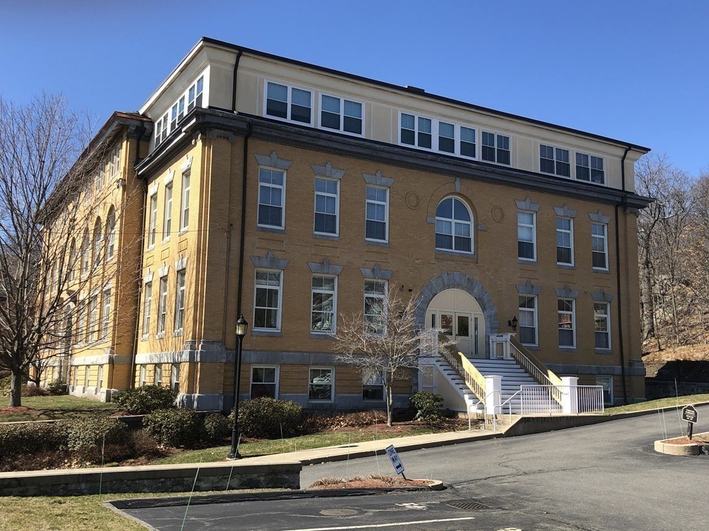 145 Glenwood St # 303