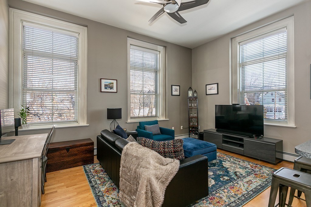 145 Glenwood St # 303