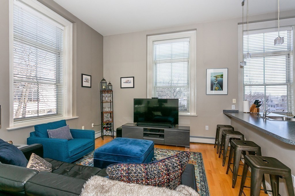 145 Glenwood St # 303