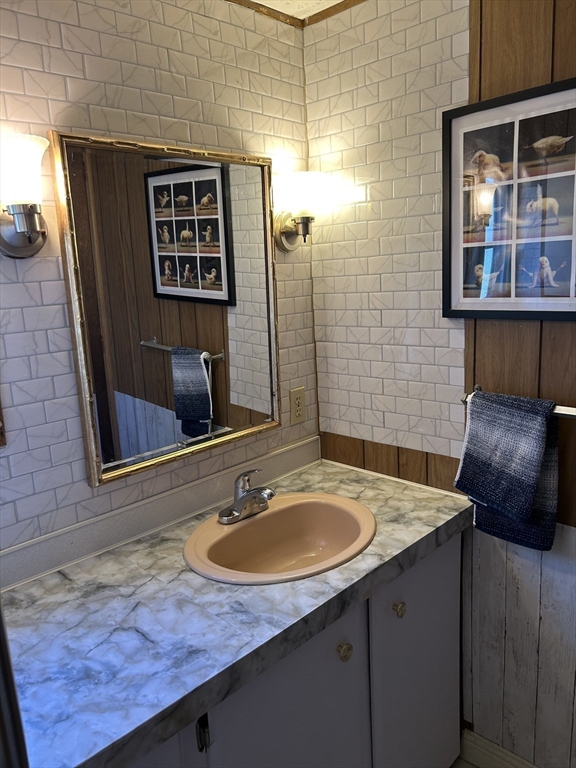 106 Mayflower Avenue