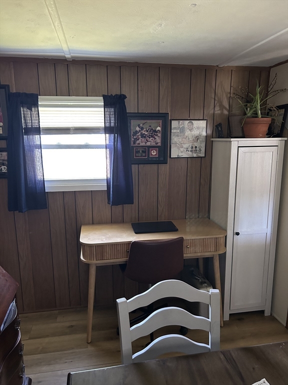 106 Mayflower Avenue