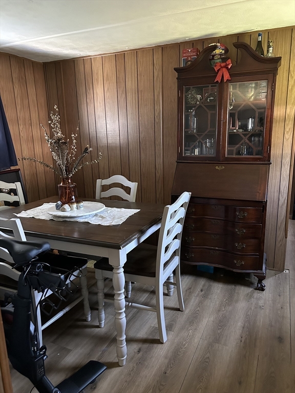 106 Mayflower Avenue