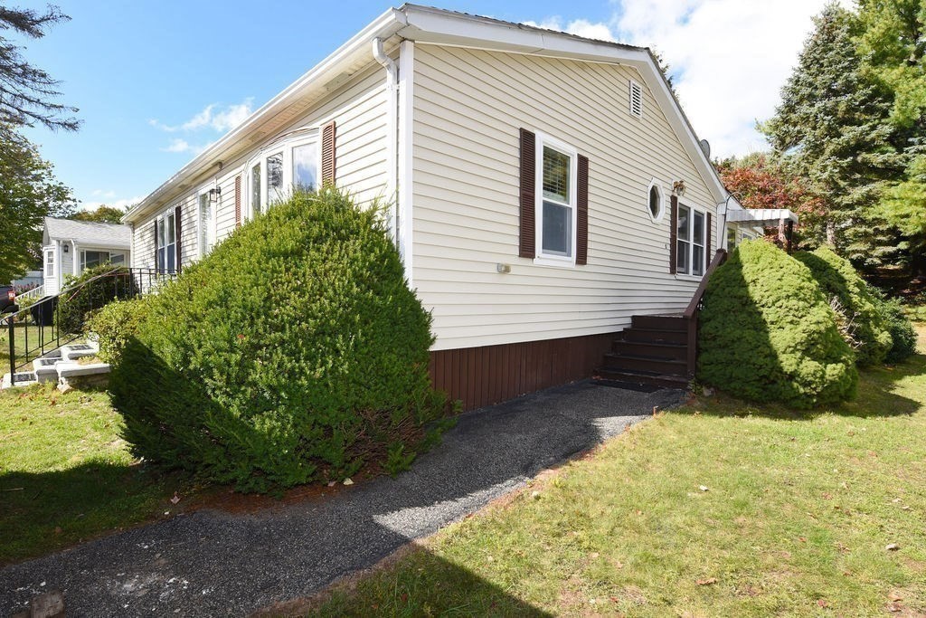 7 Green Holly Drive