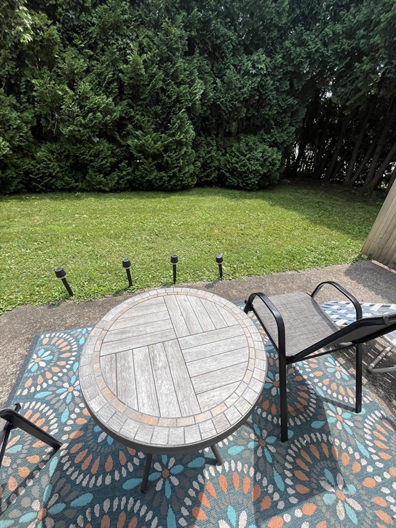 20 Greenwood Drive Unit: 10 (B)