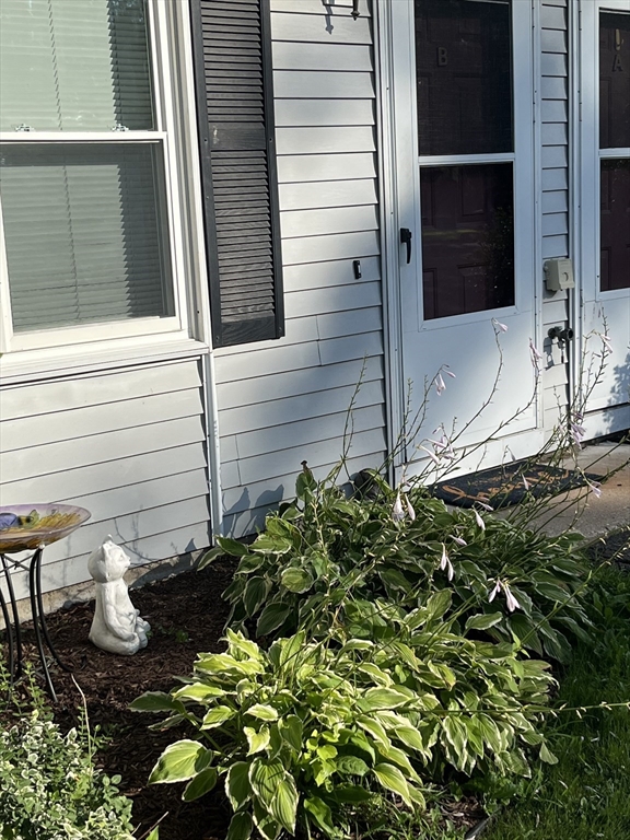 20 Greenwood Drive Unit: 10 (B)