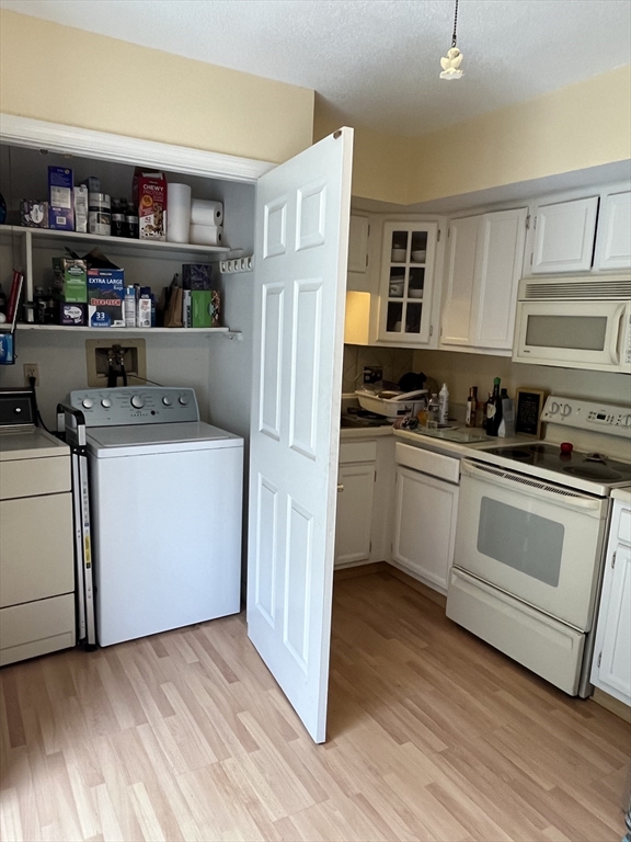 20 Greenwood Drive Unit: 10 (B)