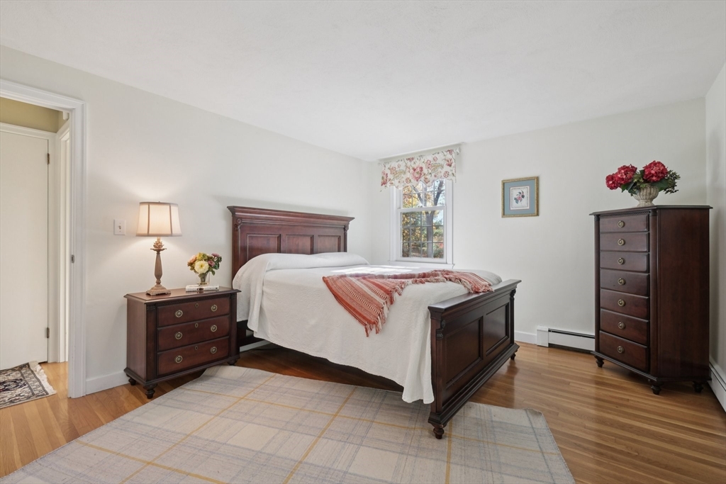 39 Woodbury Rd, Southborough