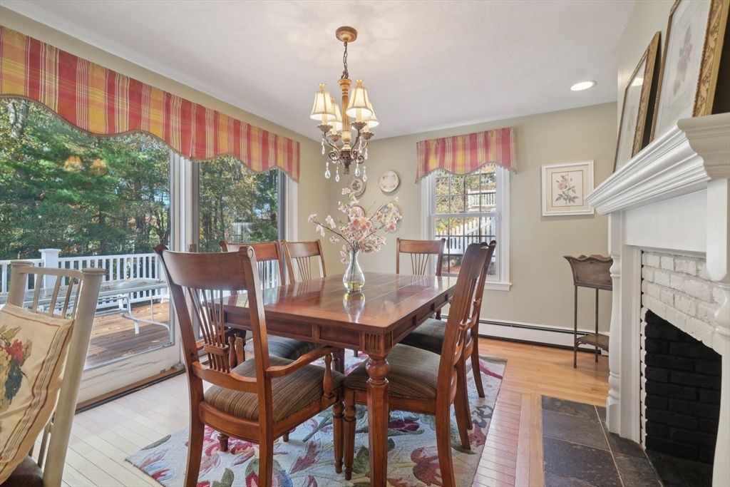 39 Woodbury Rd, Southborough