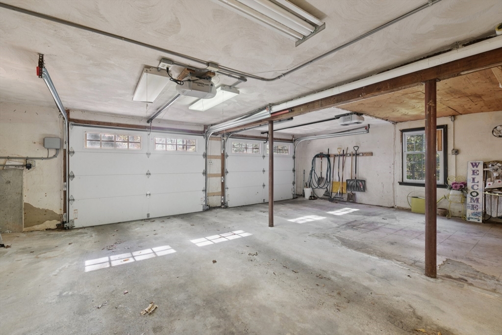39 Woodbury Rd, Southborough