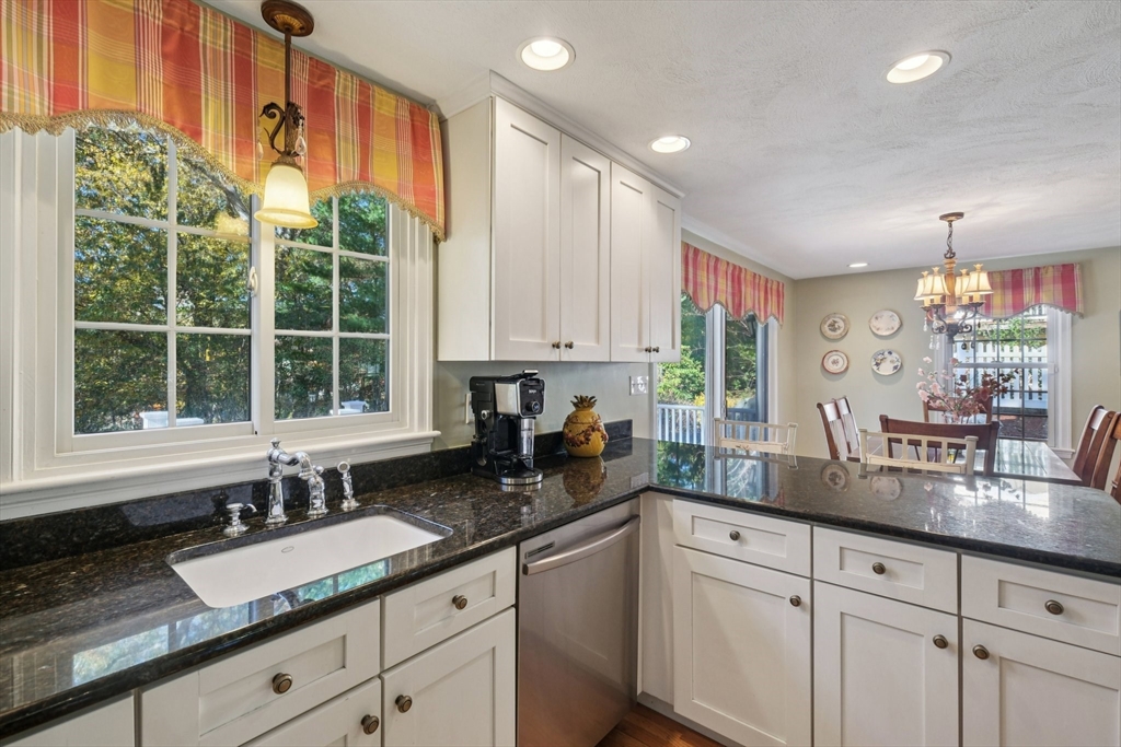 39 Woodbury Rd, Southborough
