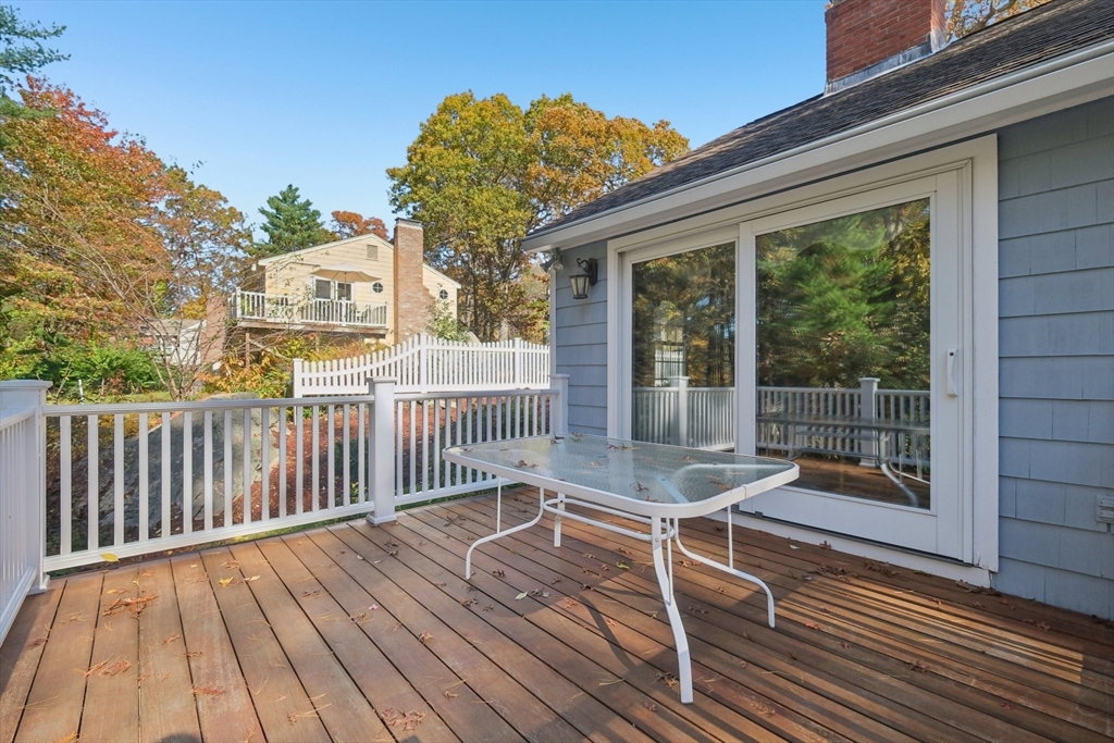 39 Woodbury Rd, Southborough