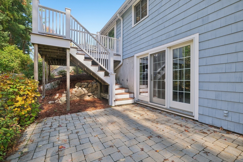 39 Woodbury Rd, Southborough