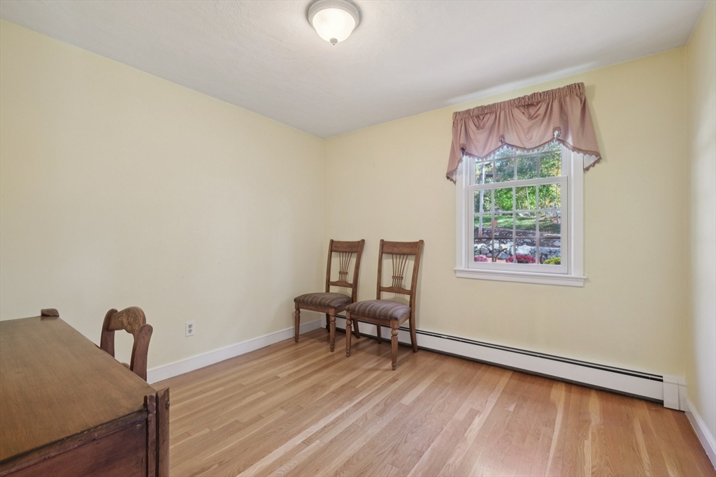39 Woodbury Rd, Southborough