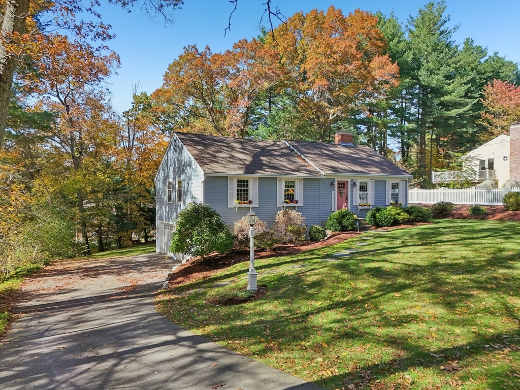 39 Woodbury Rd, Southborough