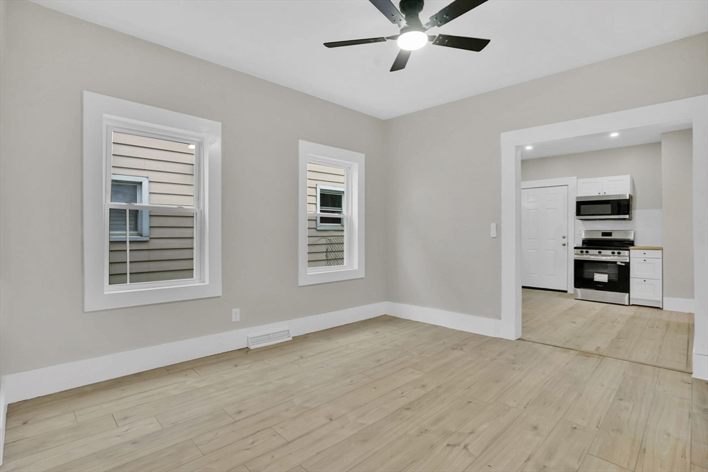 14 Adams St