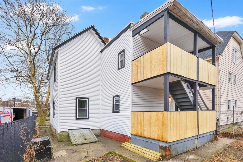 14 Adams St