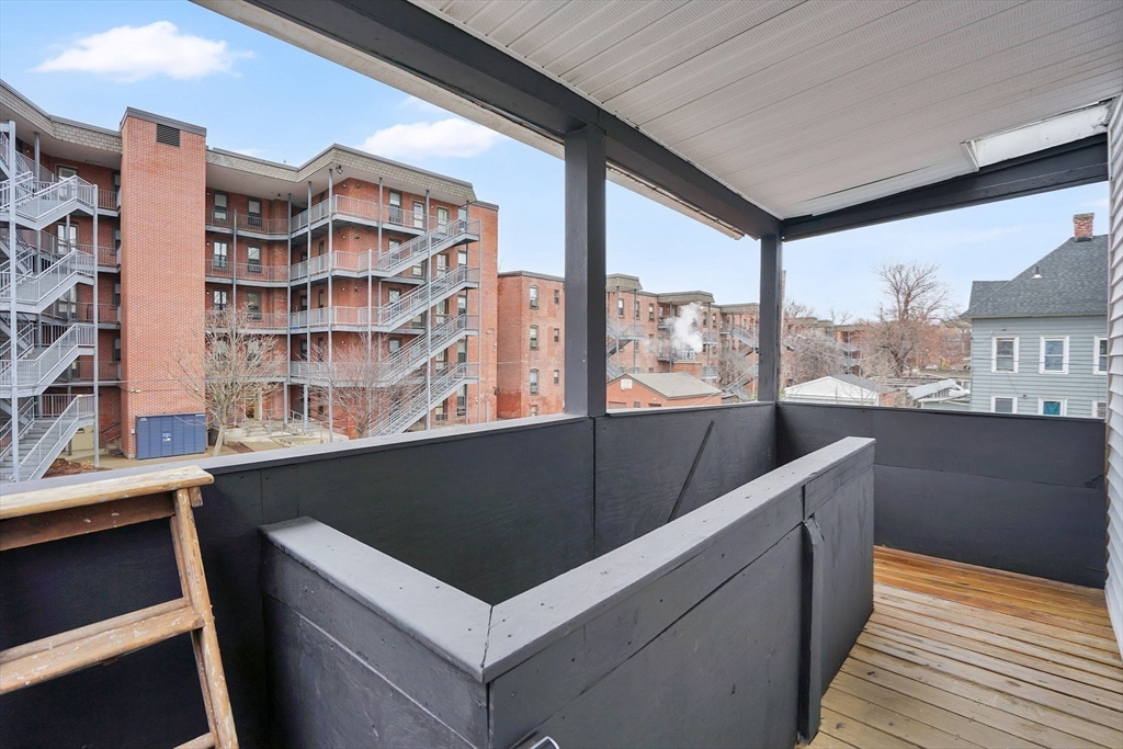 14 Adams St