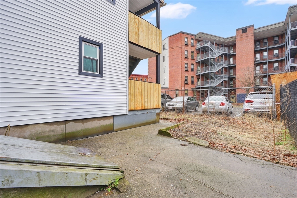 14 Adams St
