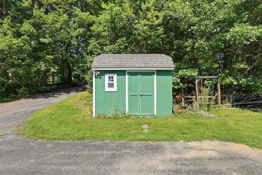 77 Old Gilbertville Rd