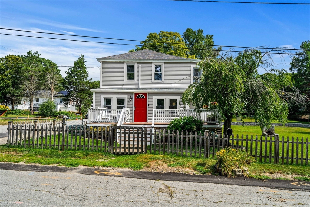 22 Loring Rd