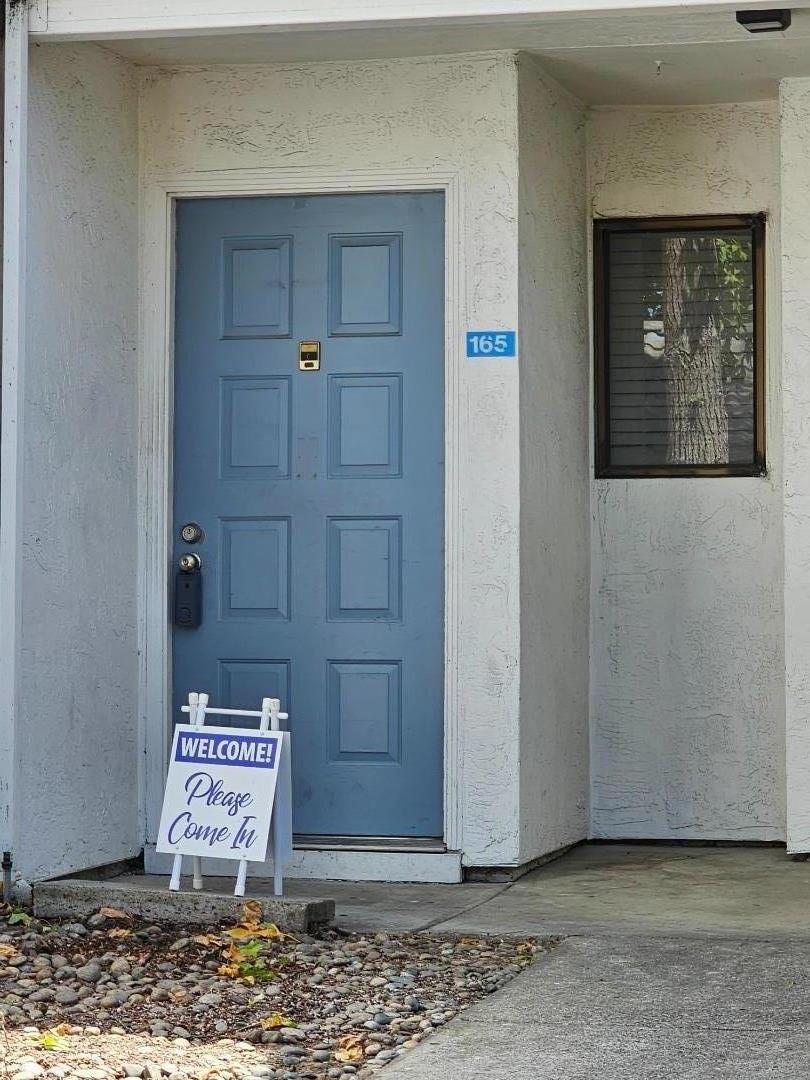 1055 North Capitol Avenue 165