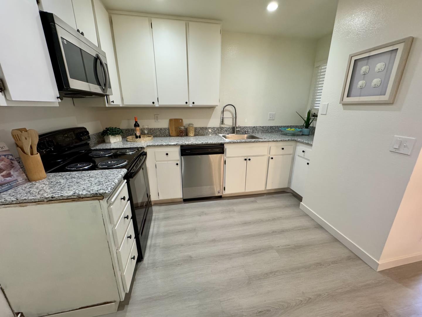 1055 North Capitol Avenue 165