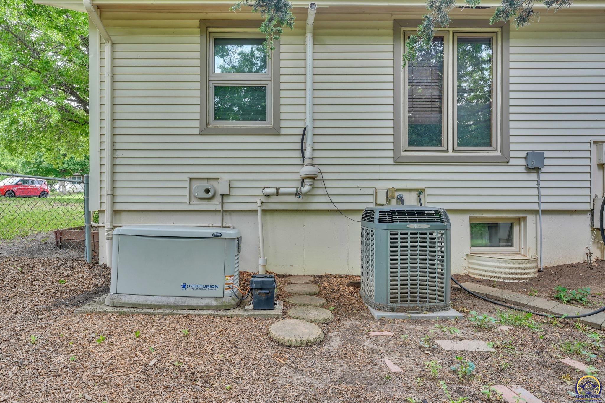 1325 SE 43rd St