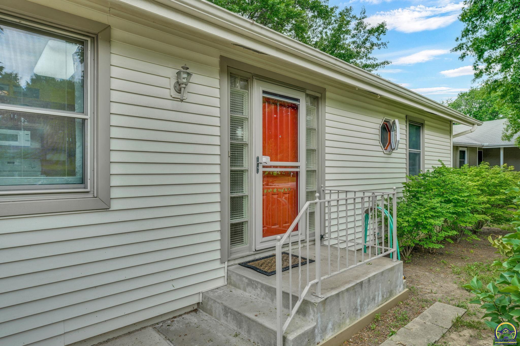 1325 SE 43rd St