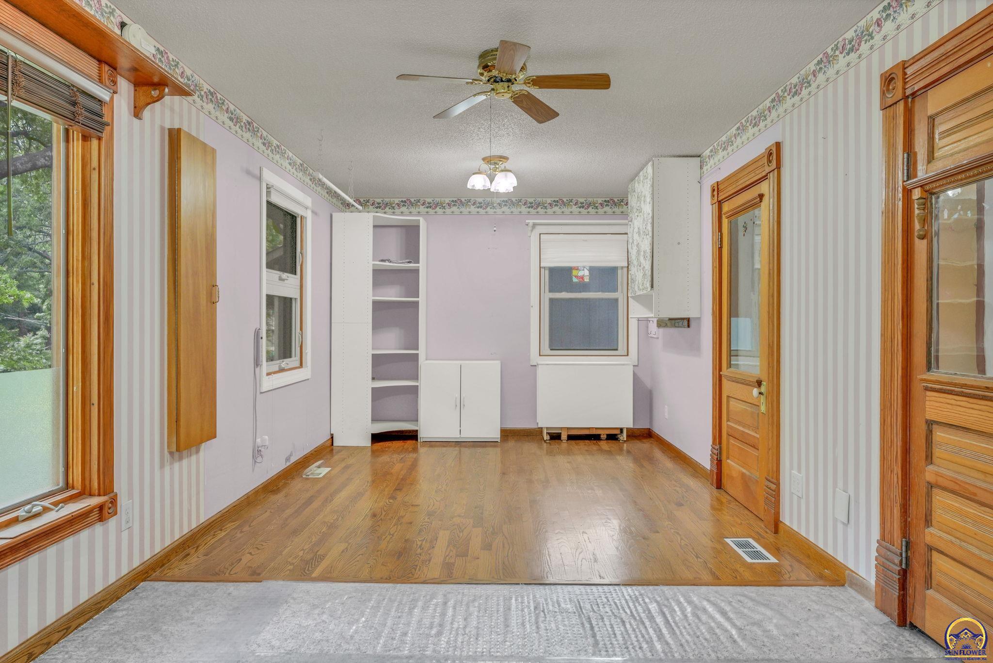 1325 SE 43rd St