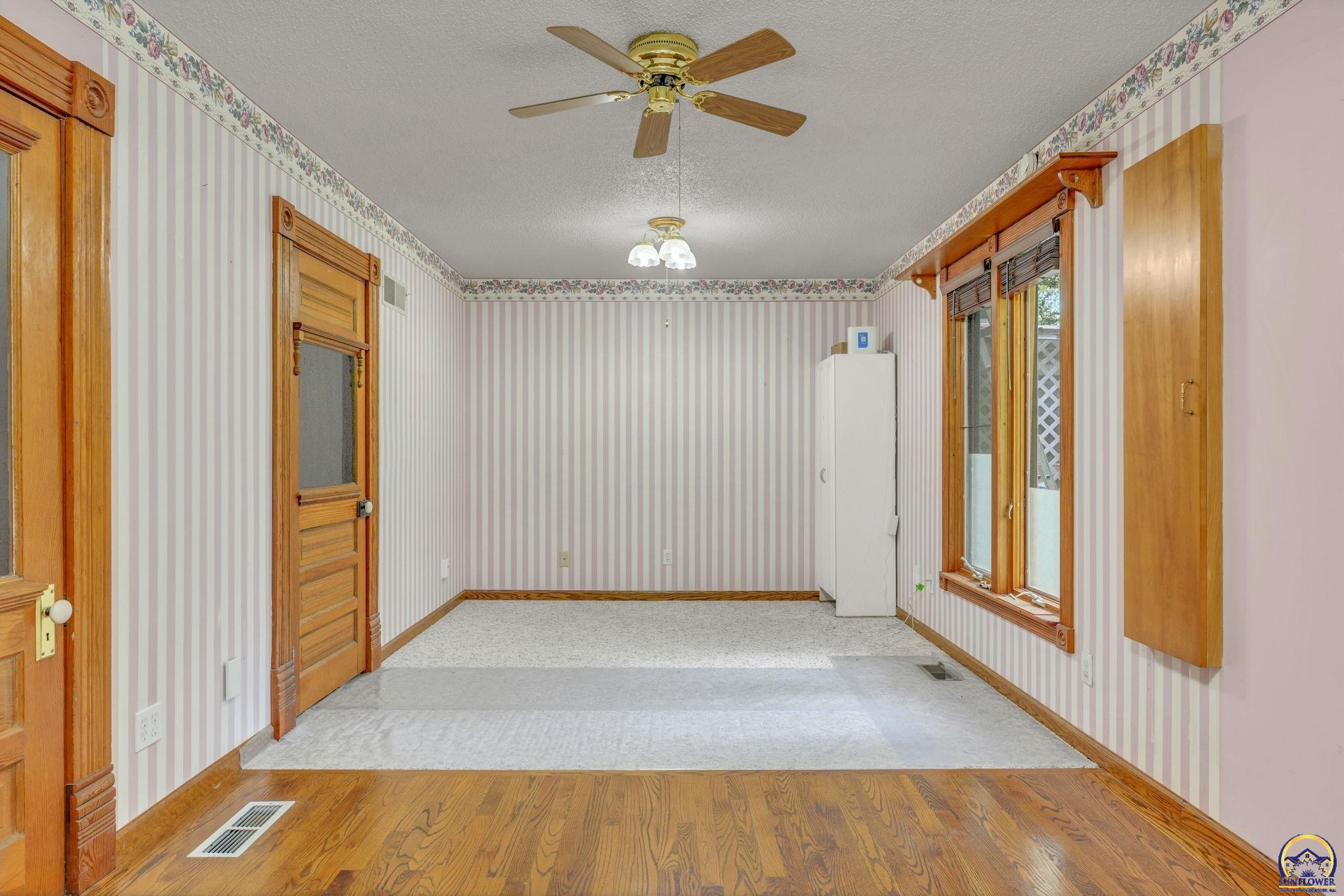 1325 SE 43rd St