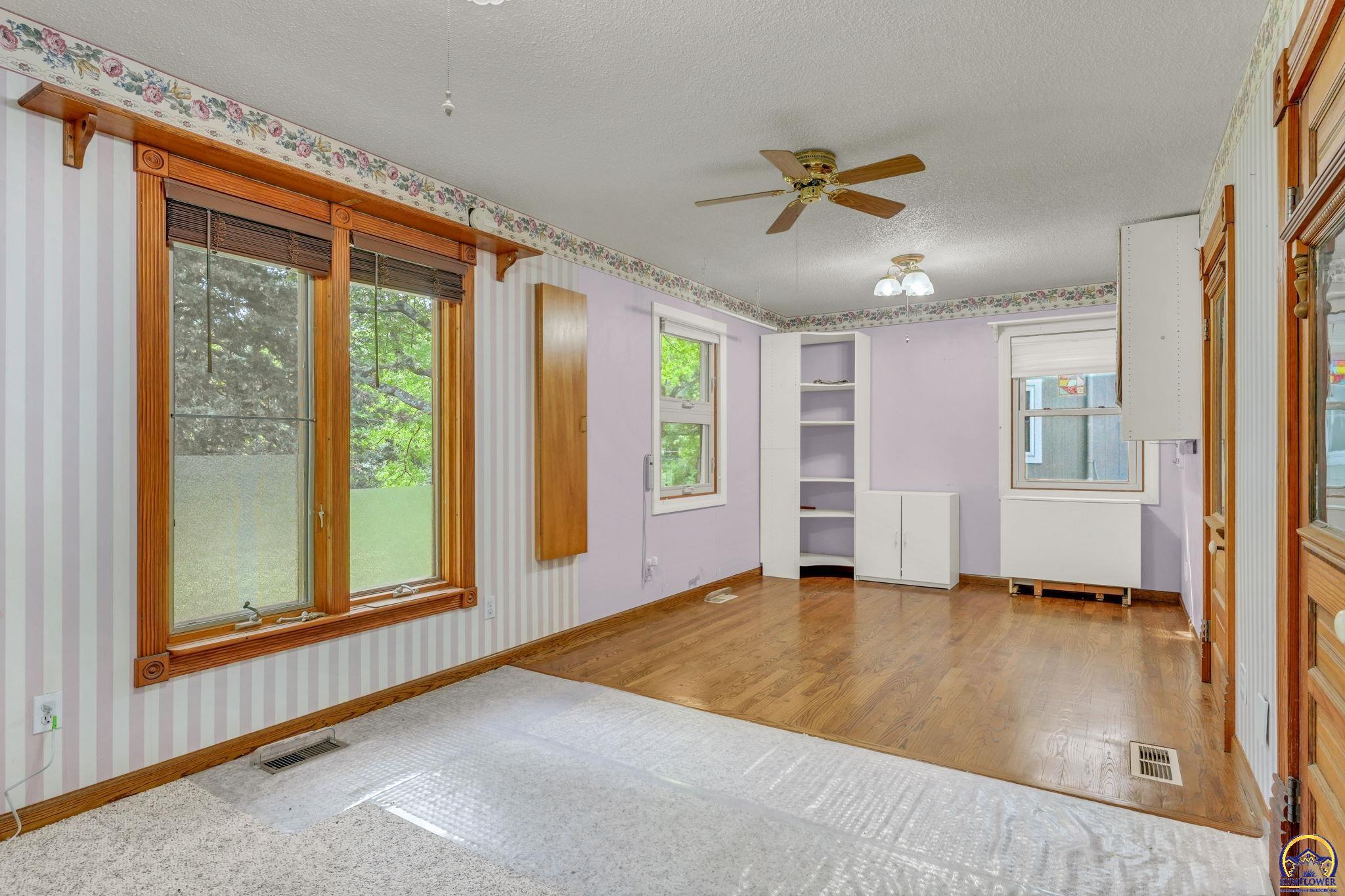 1325 SE 43rd St