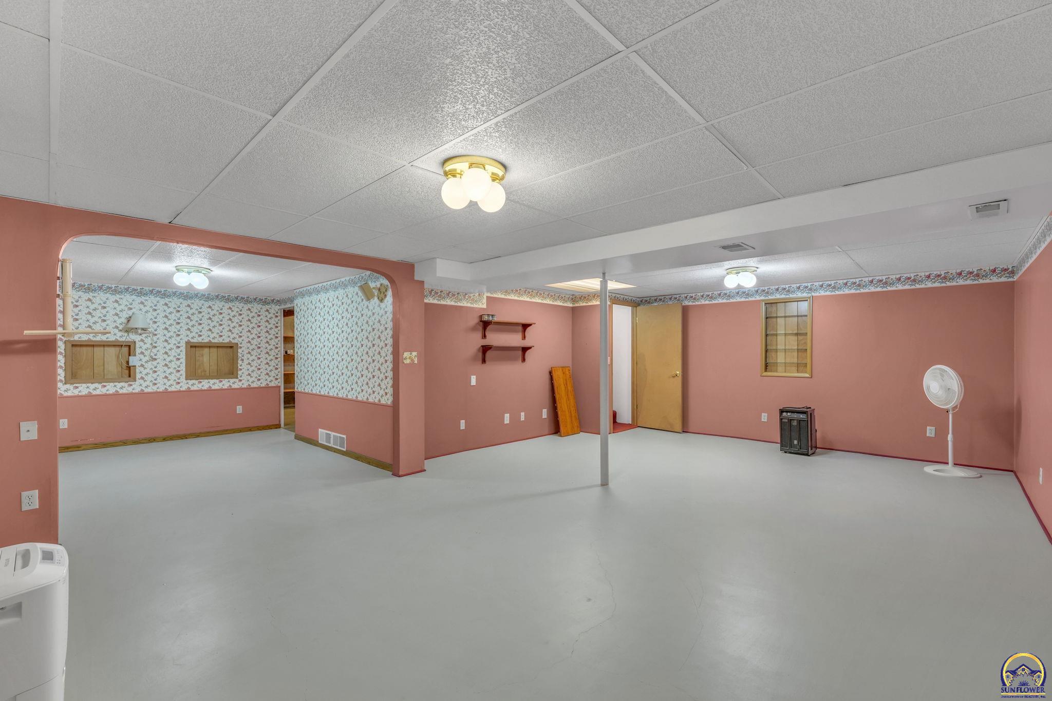 1325 SE 43rd St
