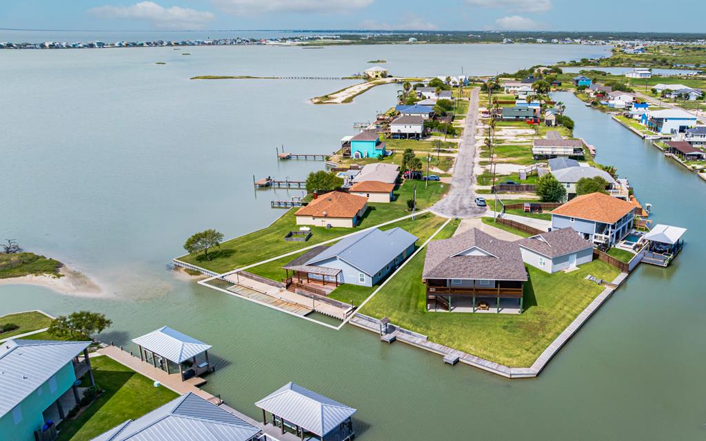 148 Lakeshore Drive