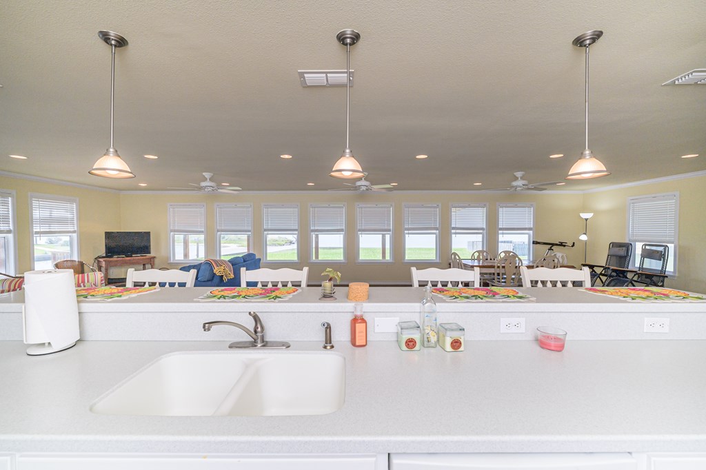 148 Lakeshore Drive