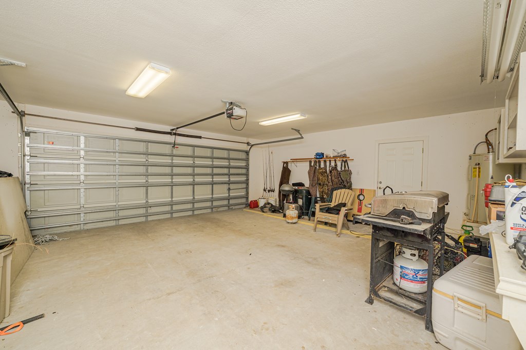 148 Lakeshore Drive