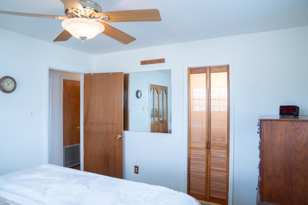 704 S Magnolia