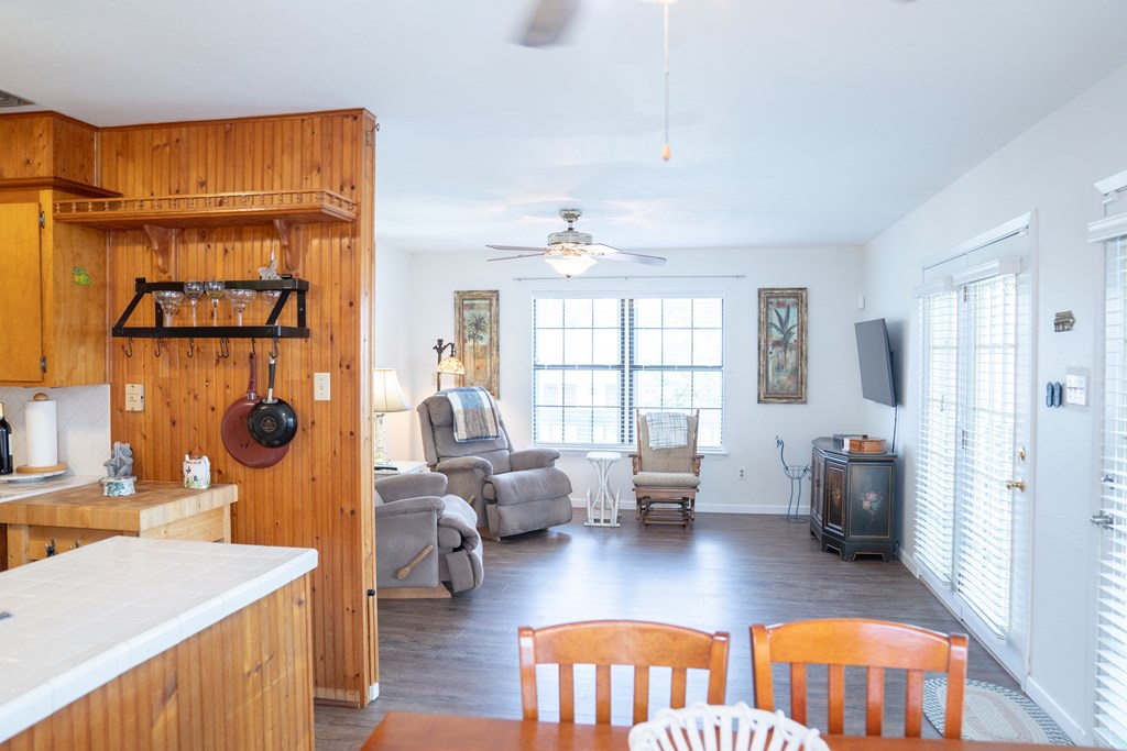704 S Magnolia