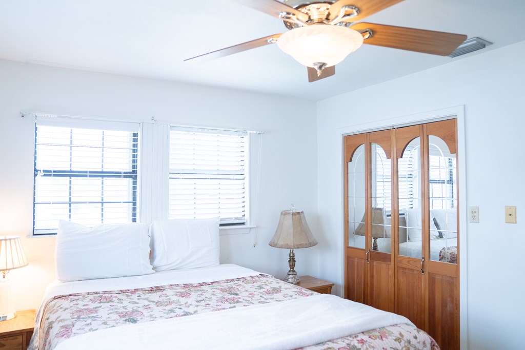 704 S Magnolia