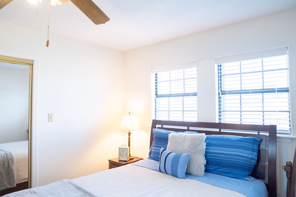 704 S Magnolia