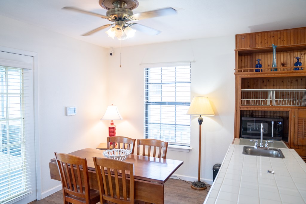 704 S Magnolia