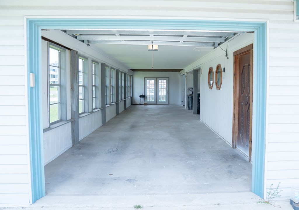 704 S Magnolia