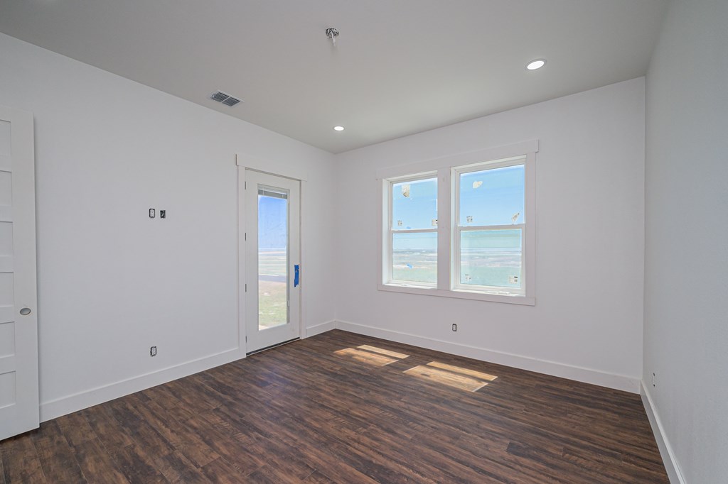 113 Port St Claire