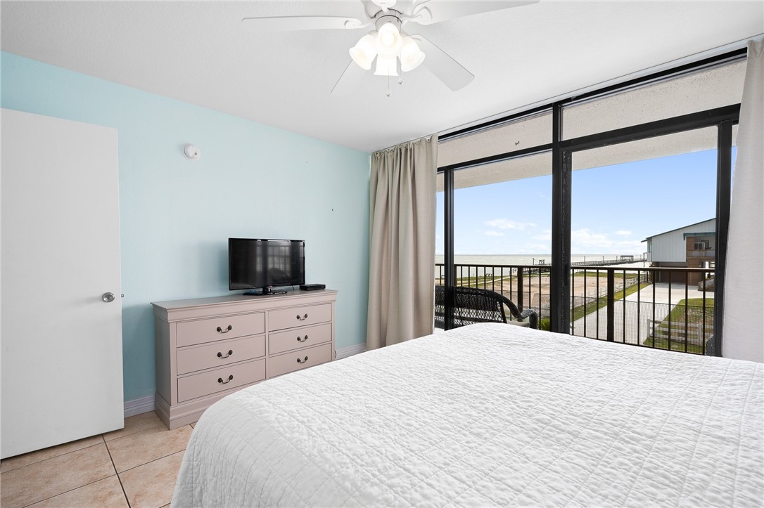 1021 Water St 214