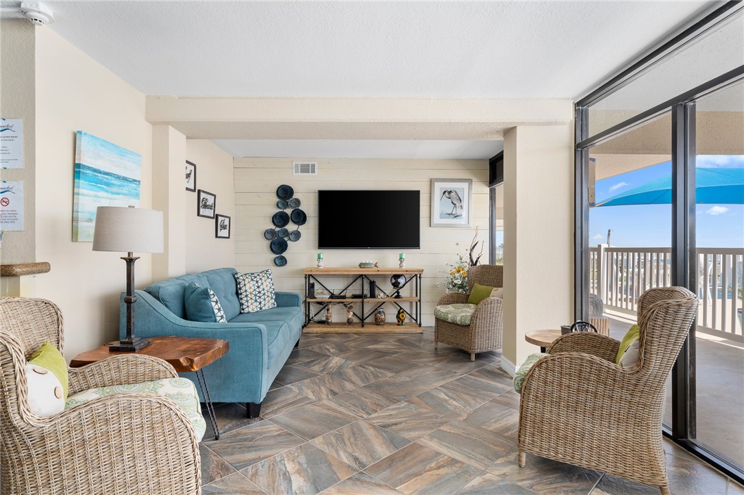 1021 Water St 214