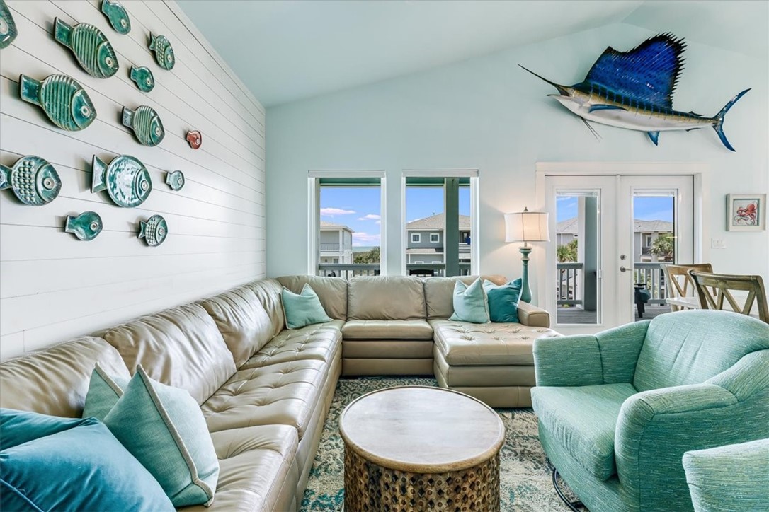 835 Ocean Side
