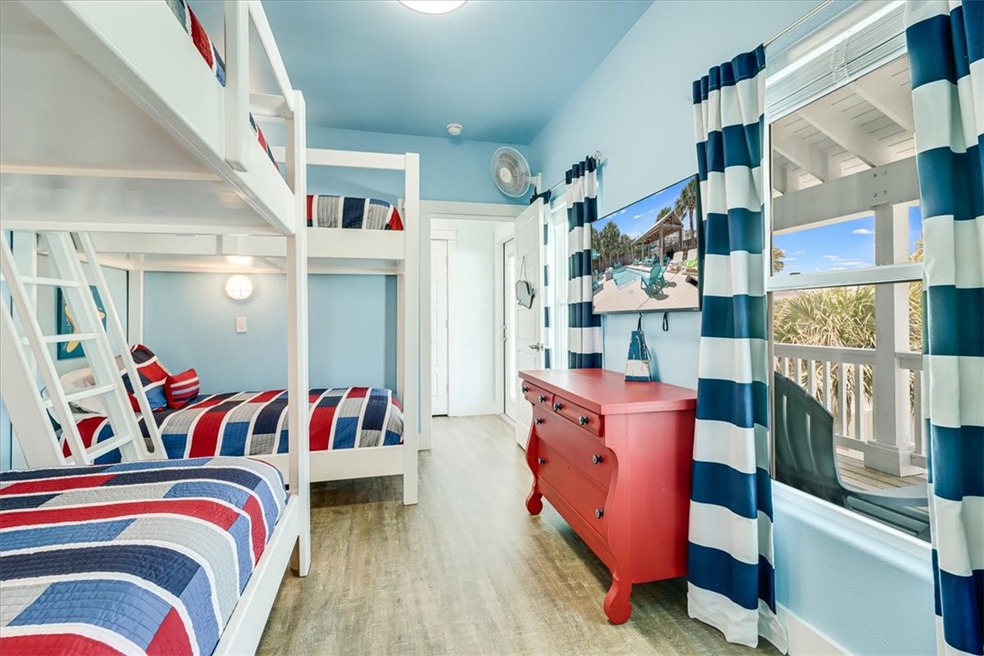 835 Ocean Side